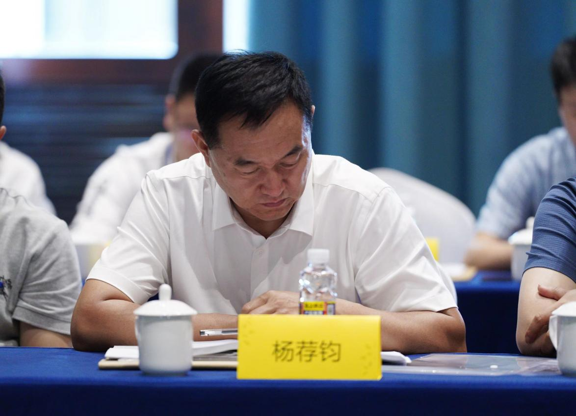 杨荐钧.png